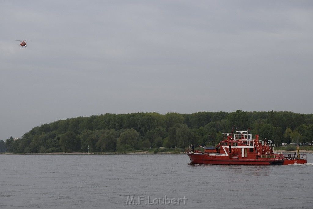 PRhein Koeln Porz Ensen Schwimmer untergegangen P101.JPG - Miklos Laubert